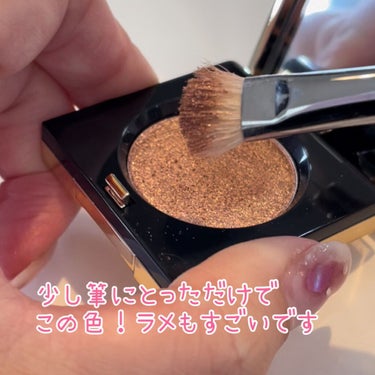 リュクス アイシャドウ フォイル 01 ギルディッドローズ/BOBBI BROWN/シングルアイシャドウを使ったクチコミ（3枚目）