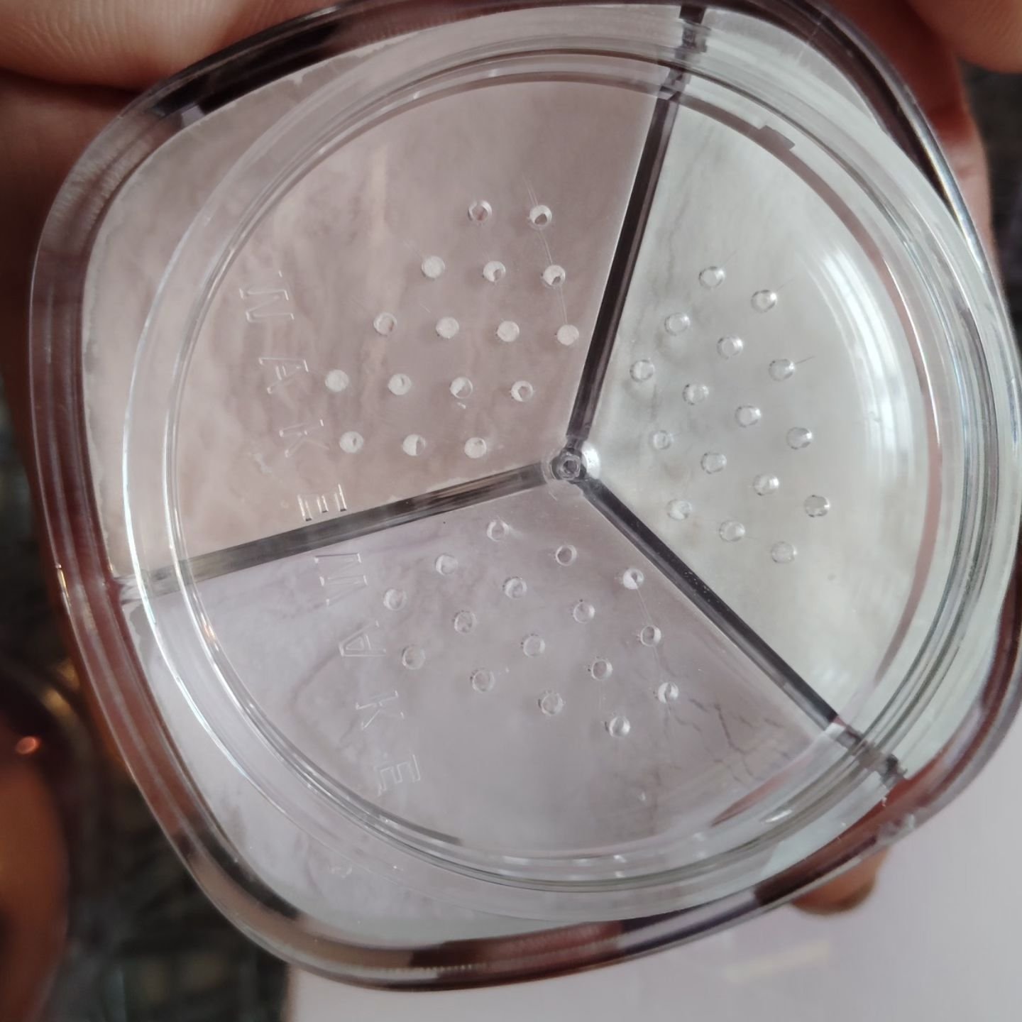 ソフトブラーリングアイパレット/wakemake/アイシャドウパレットを使ったクチコミ（3枚目）