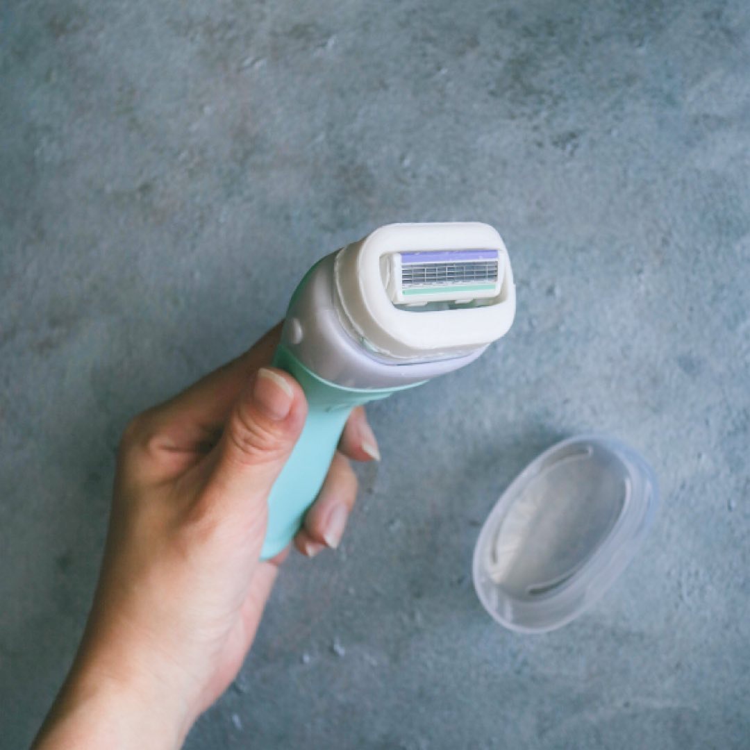 イントゥイション 敏感肌用 ホルダー （刃付き）＋替刃１コ/イントゥイション/シェーバーを使ったクチコミ（3枚目）