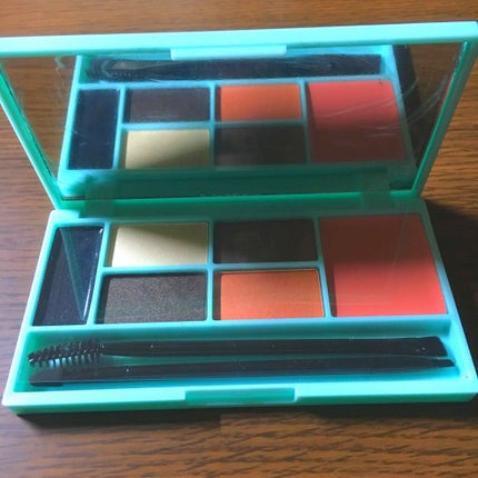 &ROSY &ROSY 2018年3月号のクチコミ「飲み会の帰りに立ち寄ったコンビニで見付けました\( ˆoˆ )/
メイクパレットぉ〜\( ˆo.....」(2枚目)