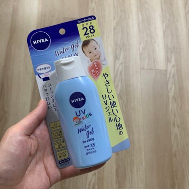 ニベア ニベアUV ウォータージェル こども用 SPF28のクチコミ「SPFの低いものがほしくて探して購入。
自分の顔と子どもたちの全身用にしています。
ジェルなの.....」（1枚目）