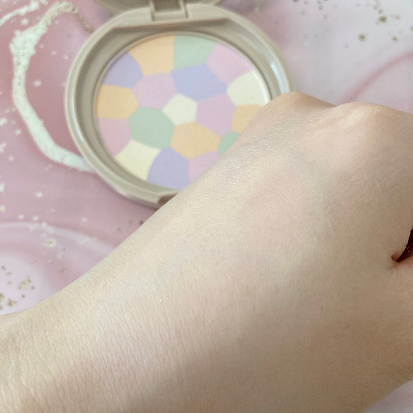 マシュマロフィニッシュパウダー ~Abloom~/キャンメイク/プレストパウダーを使ったクチコミ(2枚目)