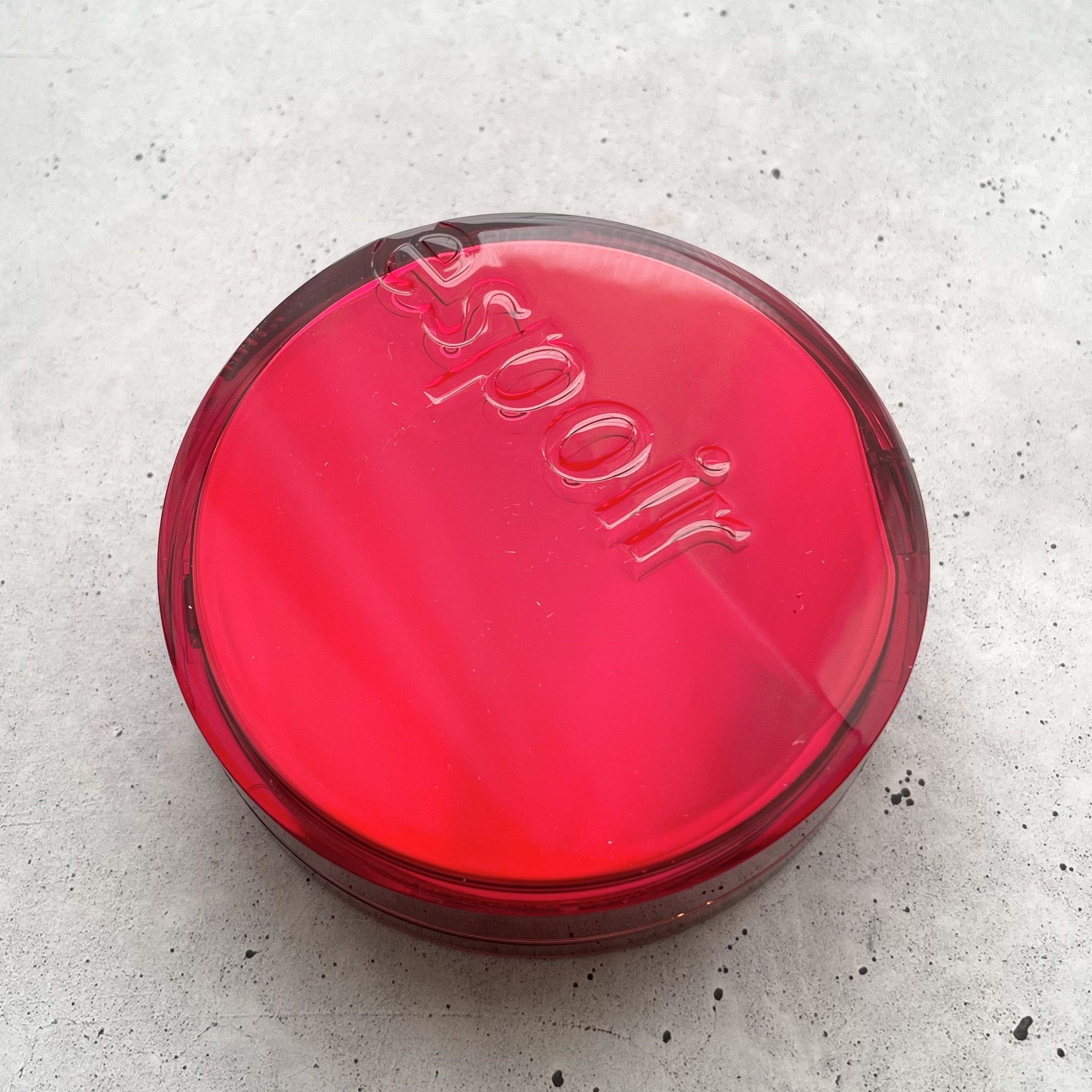 大人気‼︎espoirのクッション✨
プロテーラービーベルベットカバークッション

よく見かけてたけど使うのは初めて‼︎
カバー力高くて、大好きなセミマット👏
だけど乾燥するわけでもなく、汗にも強い✨
そんな万能なファンデある⁈
もっと早