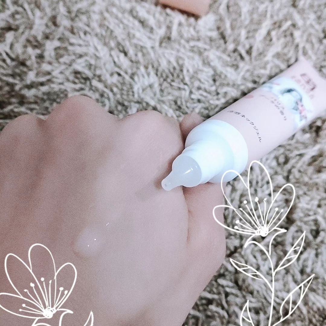 8x4 アロマスイッチ 涼感ネックジェル パリスブーケの香り/８ｘ４/デオドラント・制汗剤を使ったクチコミ（2枚目）