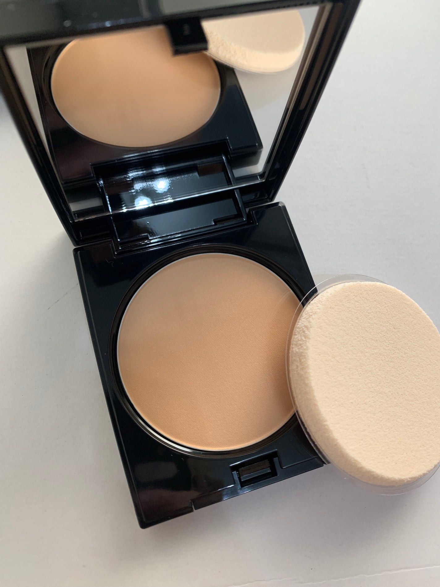 シルキーウェットパウダー/セフィーヌ/パウダーファンデーションを使ったクチコミ(3枚目)