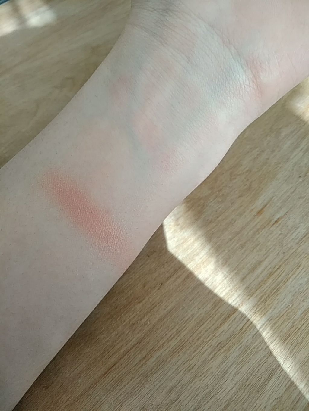 ラブ フラッシュ ロングラスティング 16H ブラッシュ/Too Faced/パウダーチークを使ったクチコミ（3枚目）