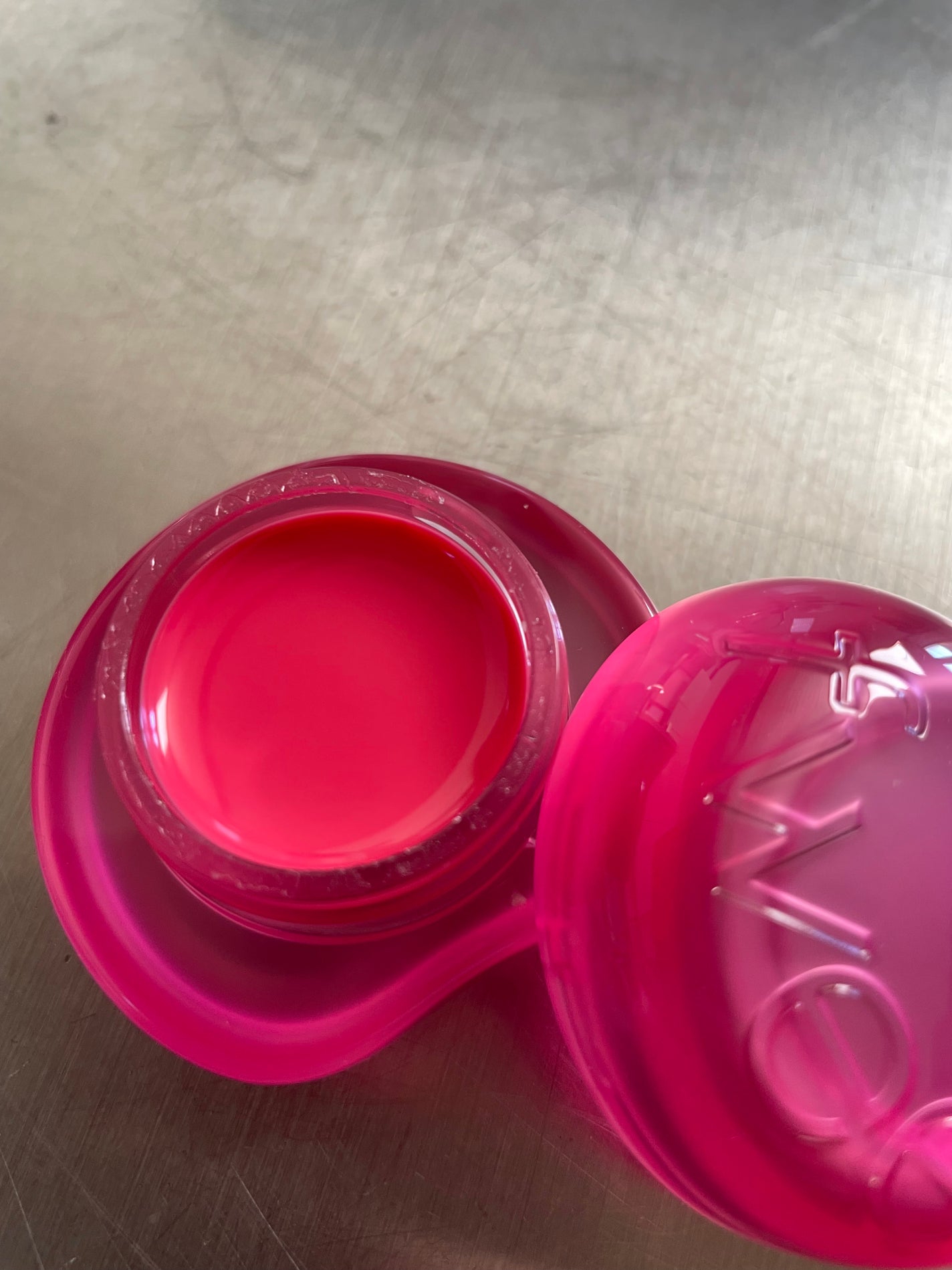 フィー リップアンドチーク グローイジェリーポット/fwee/リップグロスを使ったクチコミ(2枚目)