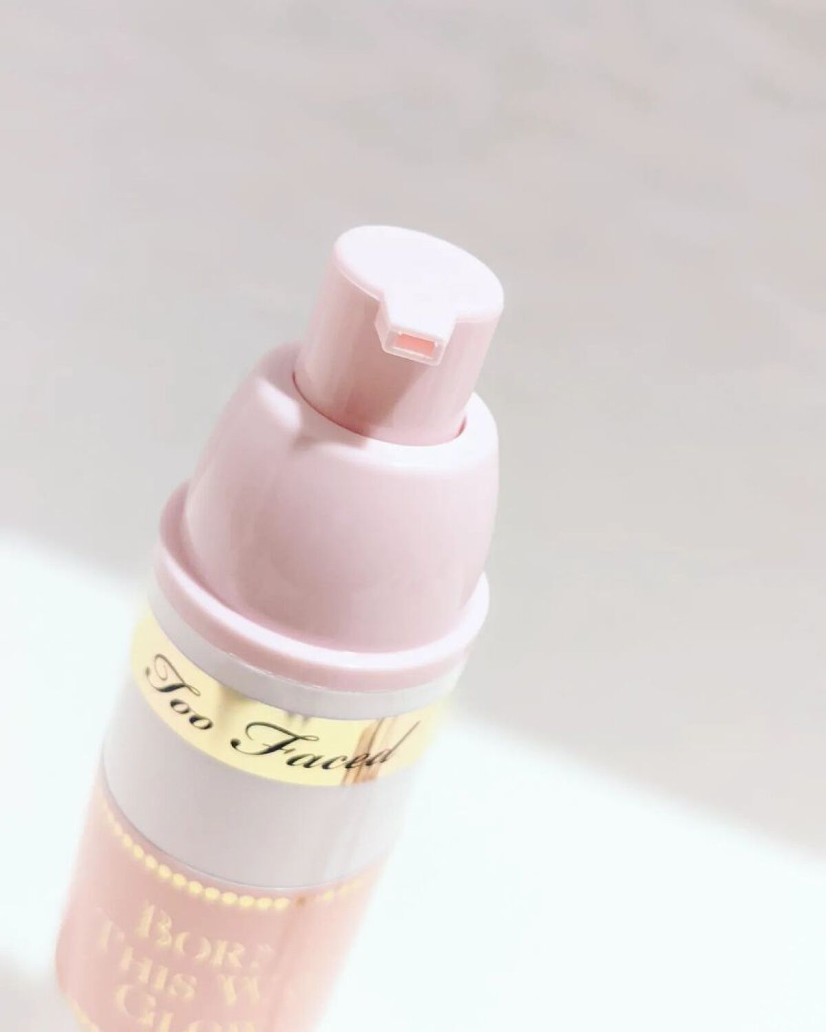 ボーン ディス ウェイ グロウ モイスチュアライジング メイクアップ プライマー/Too Faced/化粧下地を使ったクチコミ（3枚目）