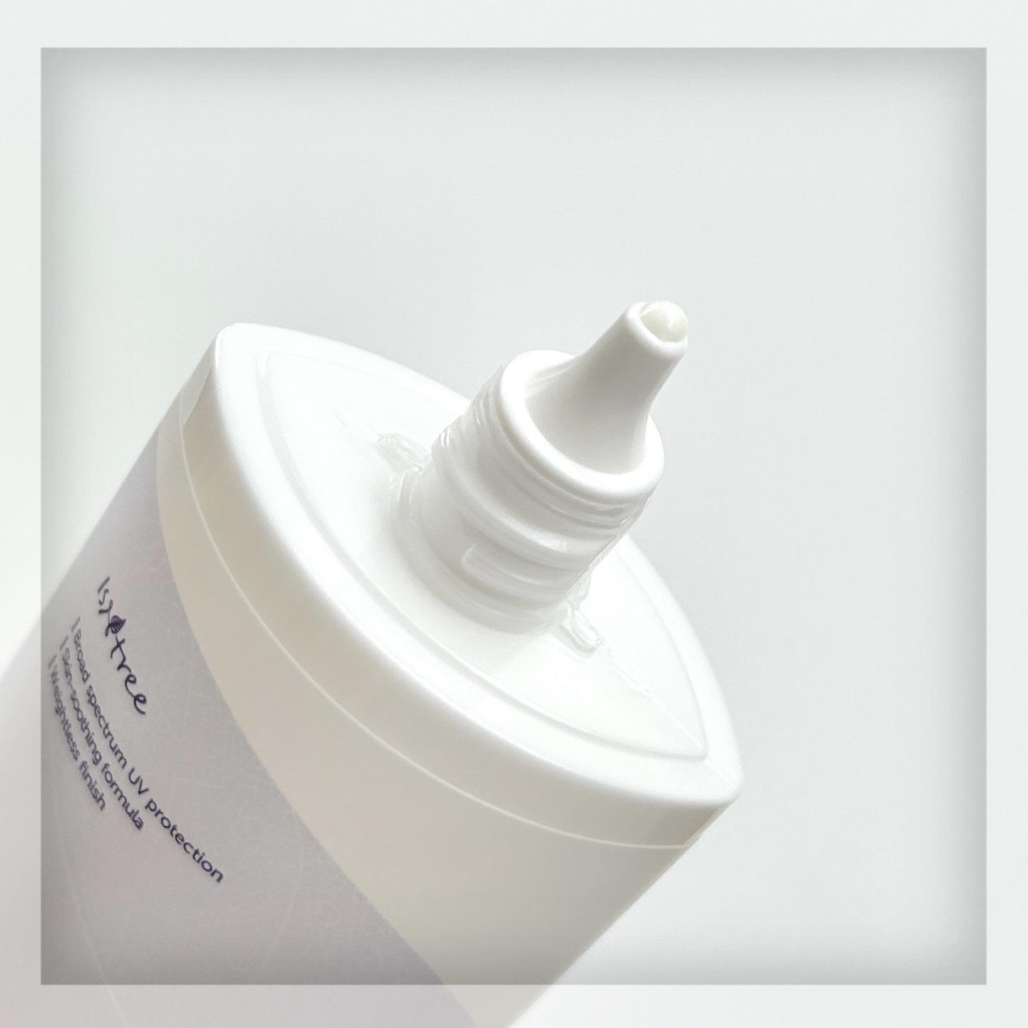 Isntree オニオンフレッシュフルイドUVクリームのクチコミ「𓍯オニオンフレッシュフルイドUVクリーム[SPF50+/PA++++]⌇ISNTREE

イズ.....」（3枚目）