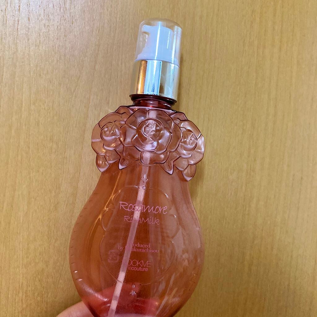 miniyon. on LIPS 「*LOOKMEロザモアリッチミルクRM01*整肌用乳液凄くさっ..」(1枚目)