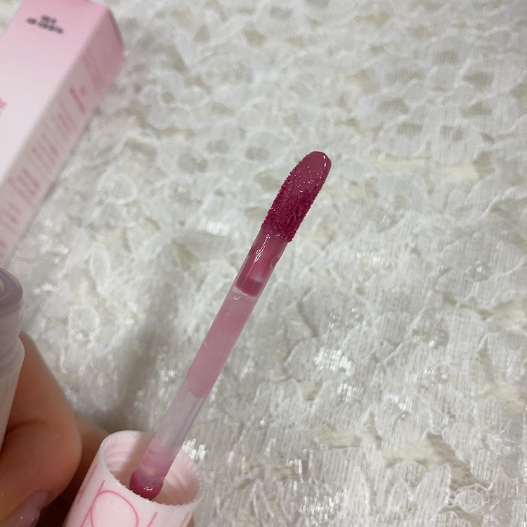 ジューシーラスティングティント/rom&nd/リップティントを使ったクチコミ（2枚目）