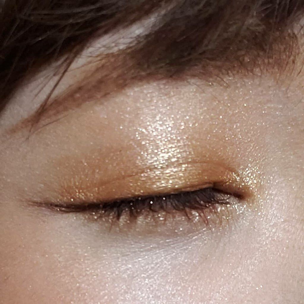 プレスド アイシャドー（レフィル） PR ホワイトゴールド A/shu uemura/単色アイシャドウを使ったクチコミ（2枚目）