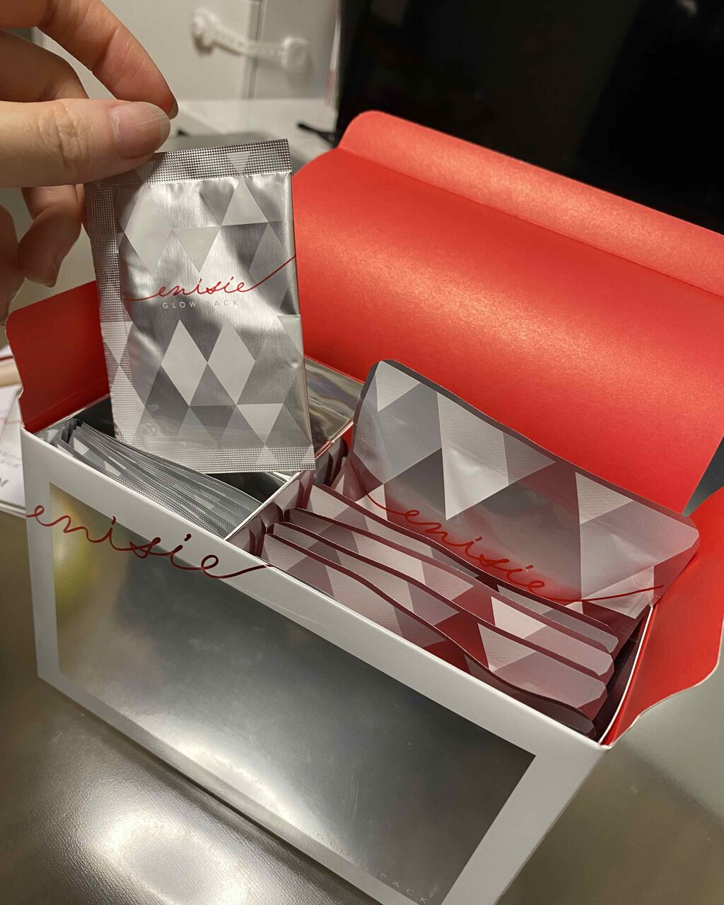 エニシーグローパック/enisie/シートマスク・パックを使ったクチコミ(2枚目)