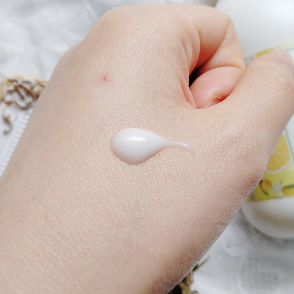 ハトムギ乳液inビタミンC誘導体/パエンナ/乳液を使ったクチコミ(3枚目)