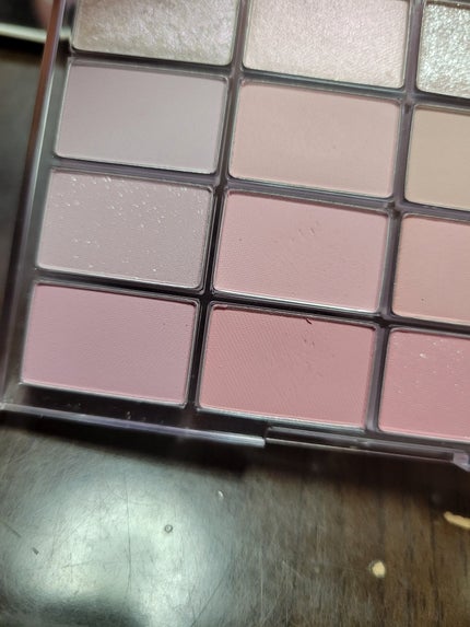 ソフトブラーリングアイパレット/wakemake/アイシャドウパレットを使ったクチコミ(3枚目)
