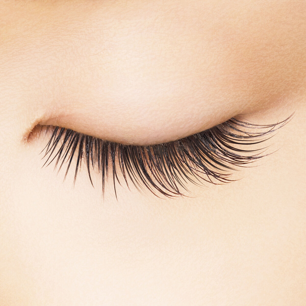 アイラッシュセラムEX ヒロインメイク