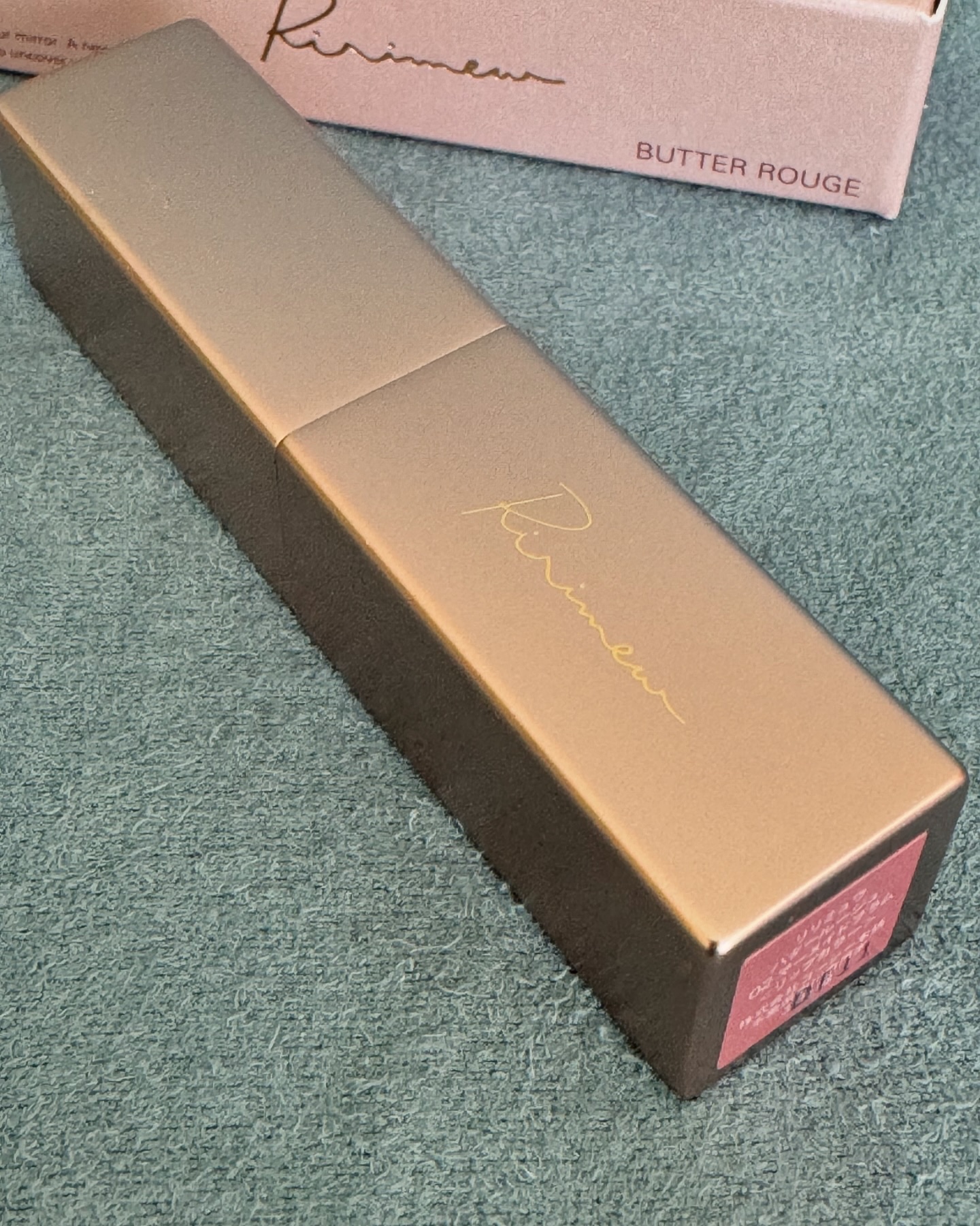 リリミュウ バタールージュ 02 マーメイドプラム/Ririmew/口紅を使ったクチコミ（3枚目）