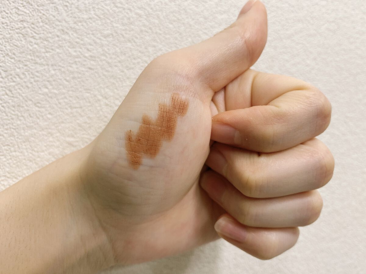 レブロン カラーステイ マット ライト クレヨン 002 クリア ジ エア/REVLON/口紅を使ったクチコミ（2枚目）