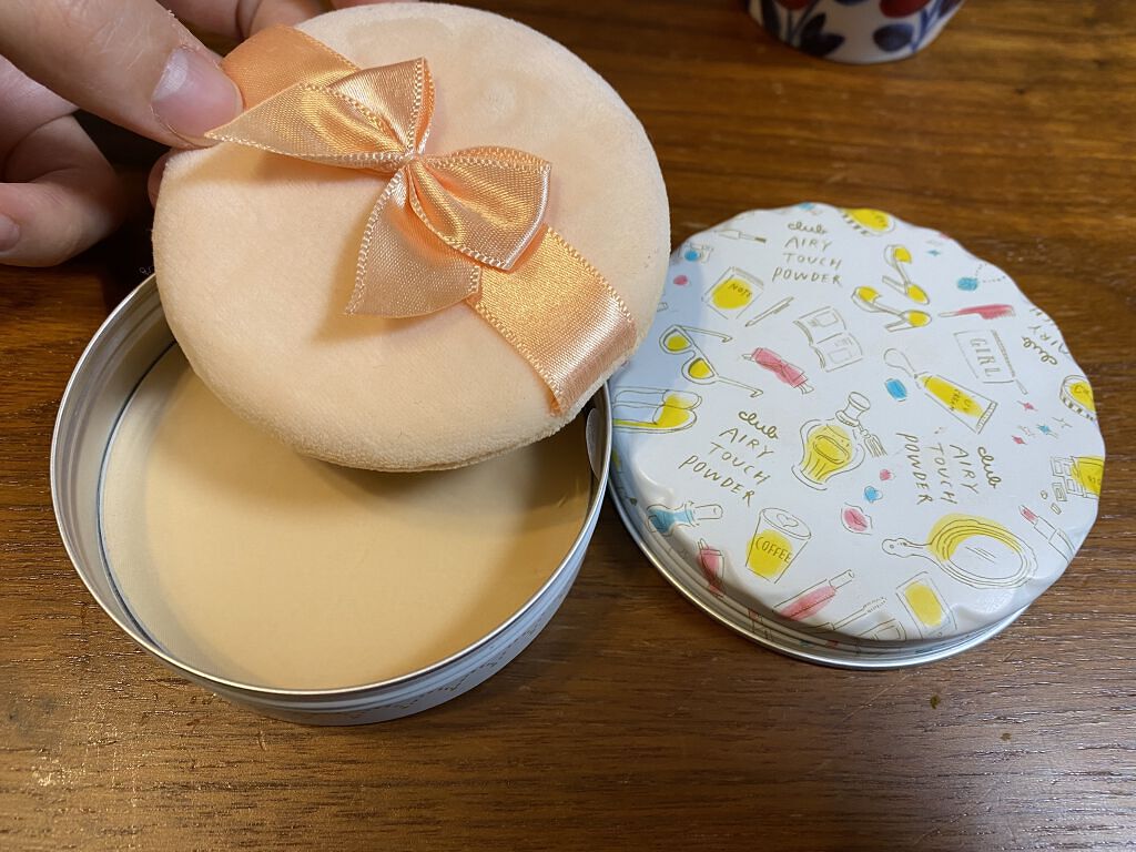 エアリータッチパウダー 01 ナチュラルベージュ/クラブ/プレストパウダーを使ったクチコミ（1枚目）