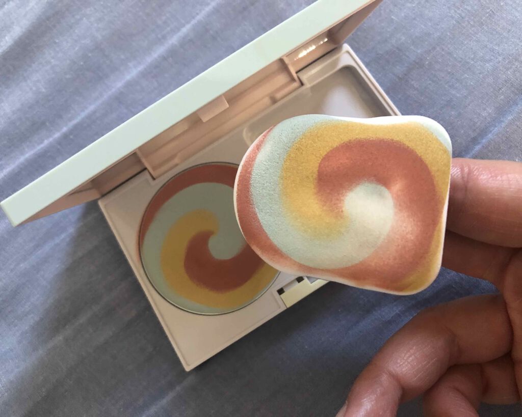 カラーブレンドグローファンデーション/ディエム クルール/クリーム・エマルジョンファンデーションを使ったクチコミ(2枚目)