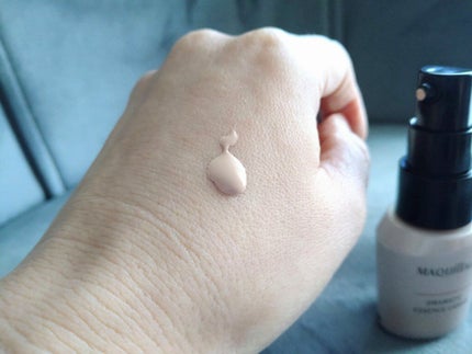 ドラマティックエッセンスリキッド/マキアージュ/リキッドファンデーションを使ったクチコミ(3枚目)