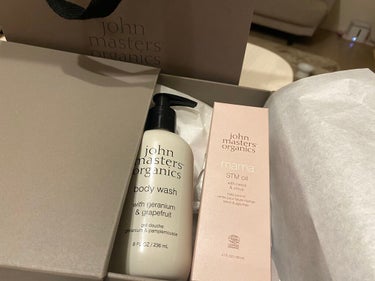 G&Gボディウォッシュ N (ゼラニウム&グレープフルーツ)/john masters organics/ボディソープを使ったクチコミ（3枚目）