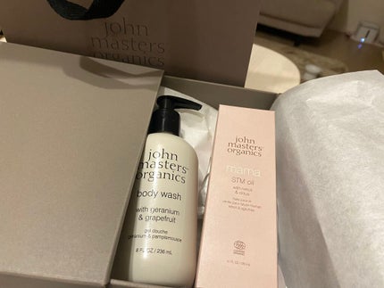 G&Gボディウォッシュ N (ゼラニウム&グレープフルーツ)/john masters organics/ボディソープを使ったクチコミ(3枚目)
