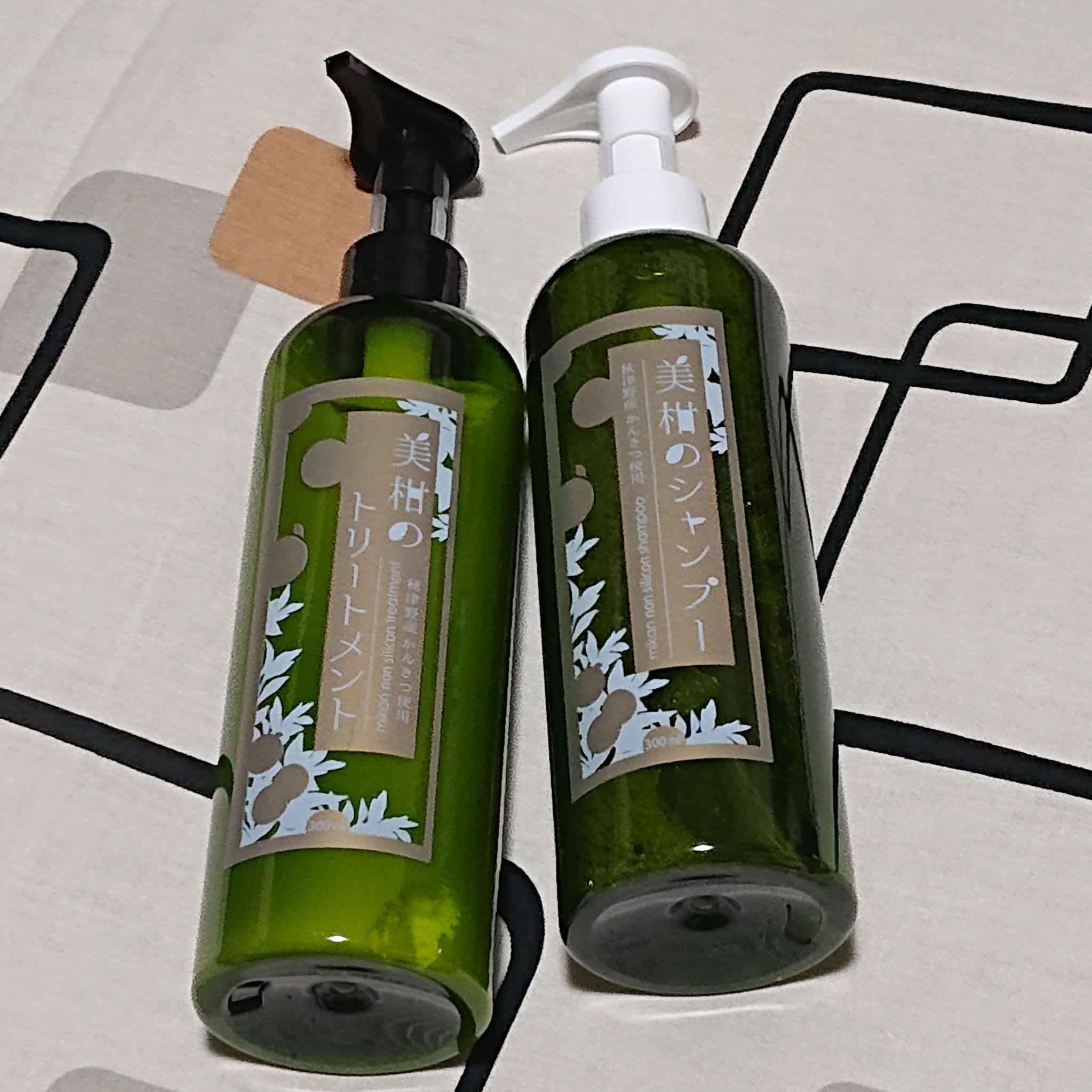 京都の和コスメ『kyo・miori』

ネイルの印象が強いですが、
シャンプー＆トリートメントも販売しているんです。

驚くほど柑橘系🍊のいい香りがします😌いい意味でジュースみたいでリラックスできます🍊

軽やかな仕上がりなので、シャ