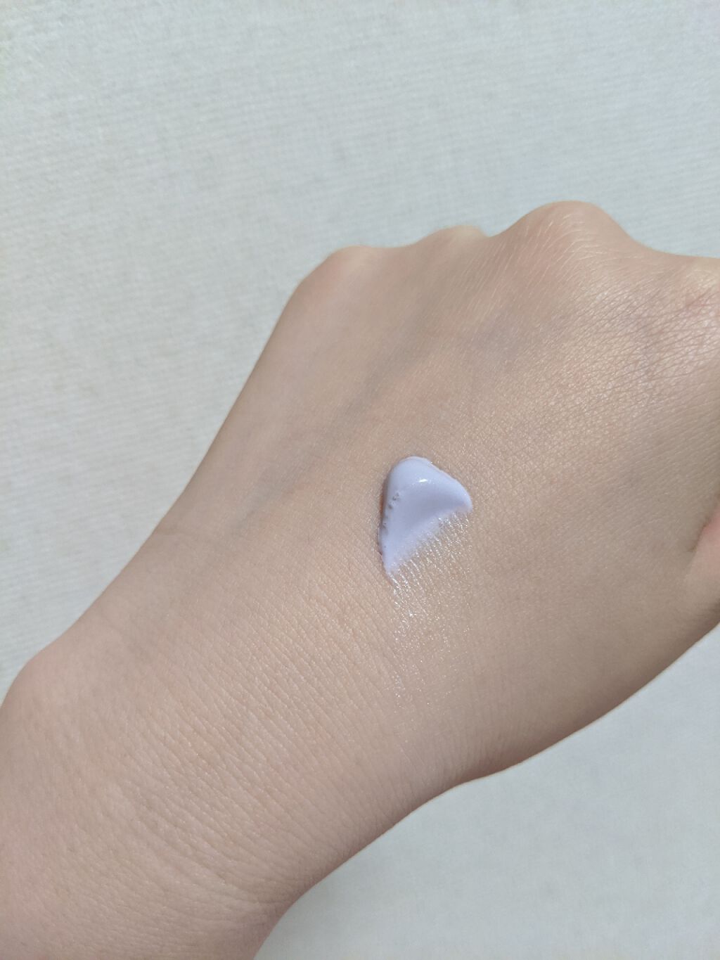 パラソーラ イルミスキン UVエッセンス V【クールイルミ】/パラソーラ/日焼け止め・UVケアを使ったクチコミ(2枚目)