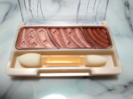 トーンアップアイシャドウ/CEZANNE/アイシャドウパレットを使ったクチコミ(2枚目)