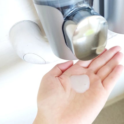 siki on LIPS 「【 PREMMマグネット式壁掛けシャンプーディスペンサー340..」(6枚目)