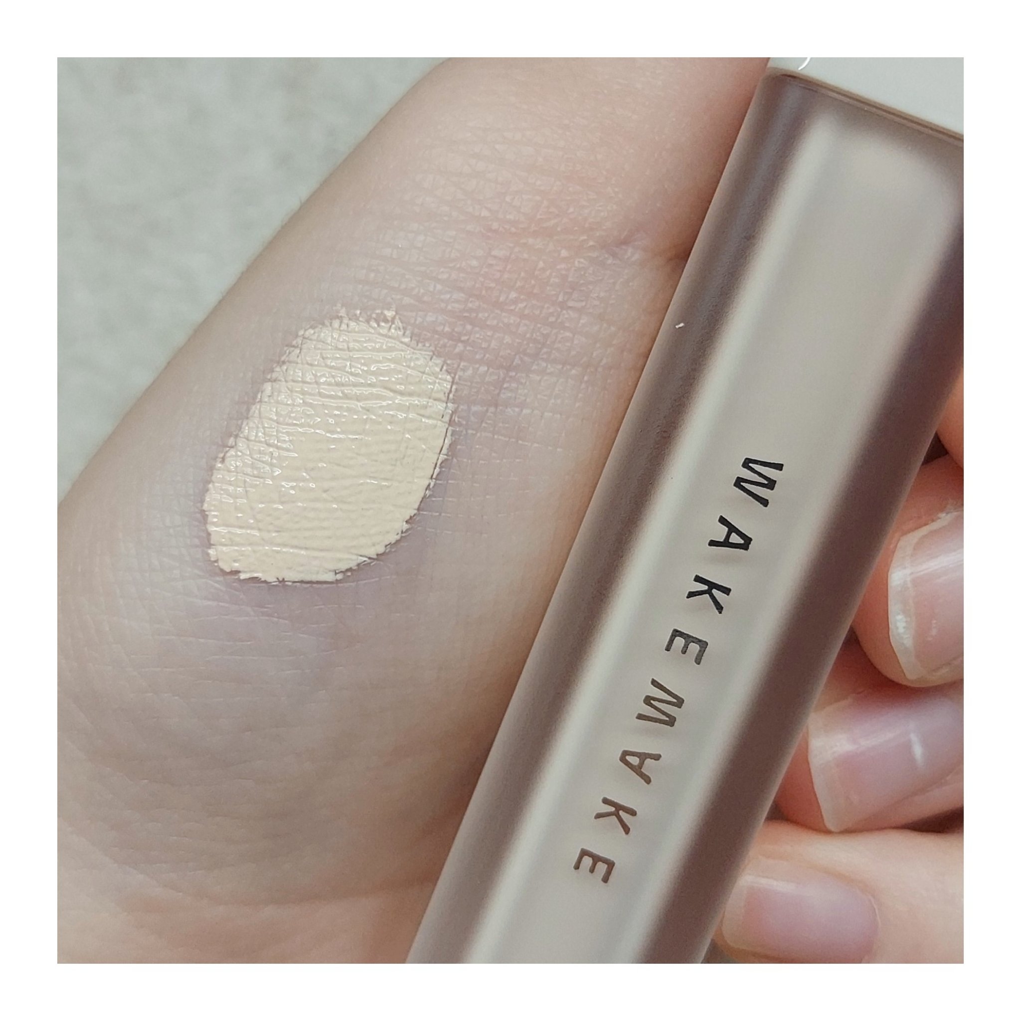 ディファイニングカバーコンシーラー/wakemake/リキッドコンシーラーを使ったクチコミ（2枚目）