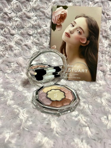 ジルスチュアート ブルームクチュール アイズ/JILL STUART/アイシャドウパレットを使ったクチコミ（1枚目）