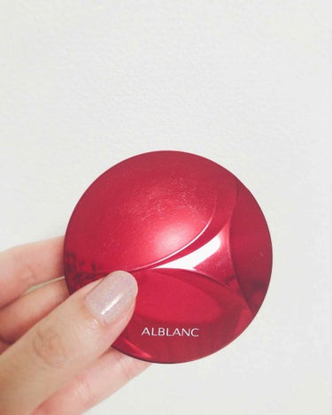 ALBLANC 潤白美肌ブレンドプレストパウダーのクチコミ「プレストパウダー 難民さんって
結構いらっしゃると思います
私もその1人ですが今のところこちら.....」（1枚目）