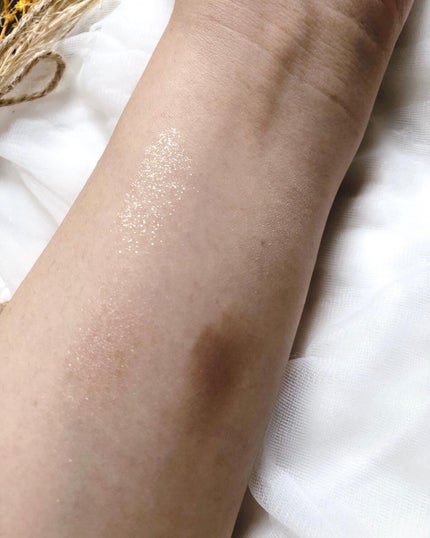 レブロン ダズル アイシャドウ クアッド/REVLON/アイシャドウパレットを使ったクチコミ(3枚目)