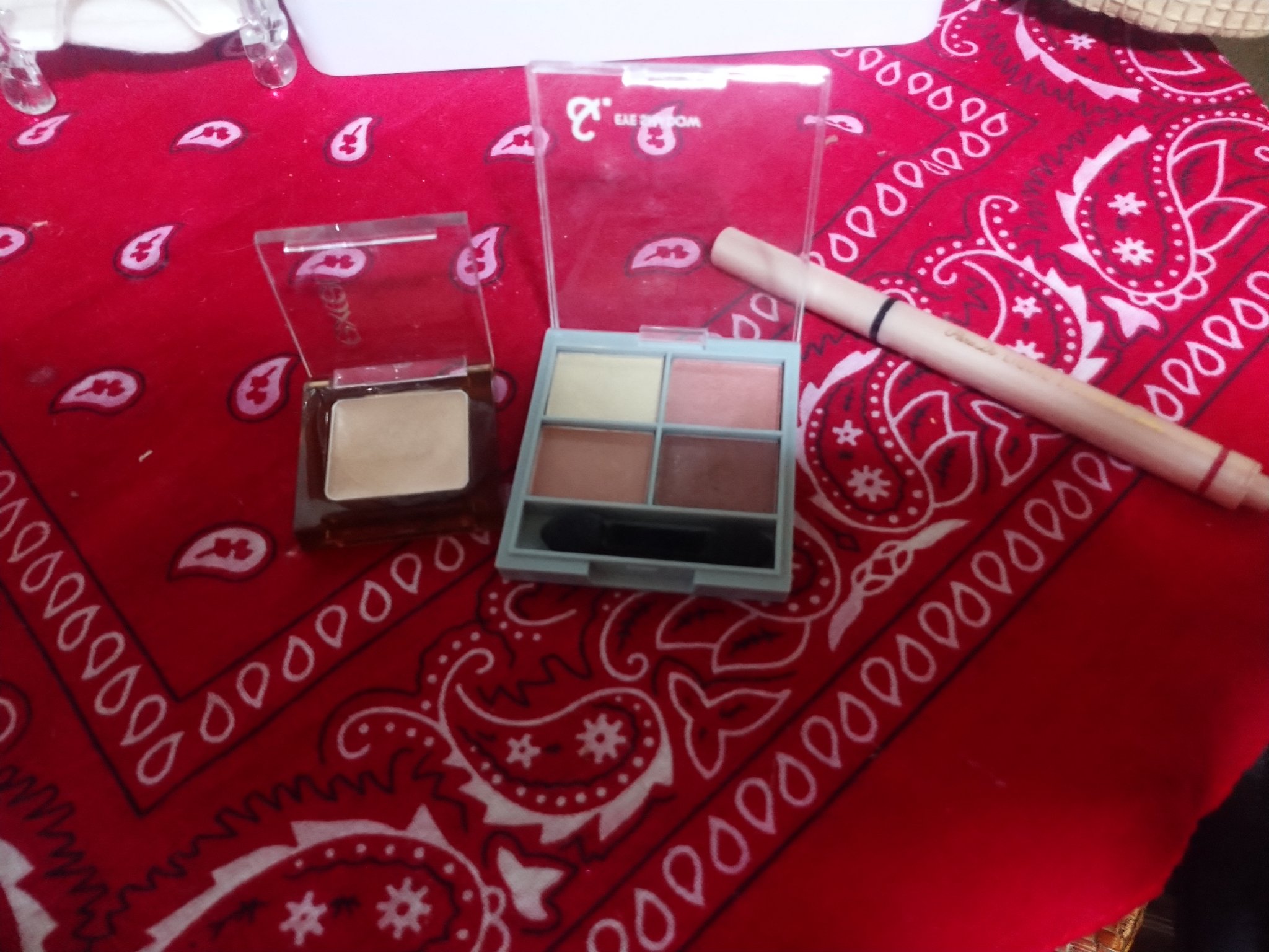 &. アイシャドウパレット ピンクモーヴ/DAISO/アイシャドウパレットを使ったクチコミ（1枚目）