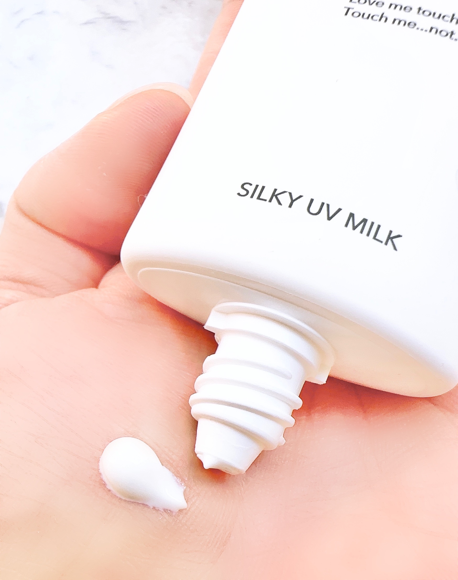 Lov me Touch シルキーUVミルク 3本セット Lov me Touch シルキーUVミルク 3本セット 通販】ラブミータッチ