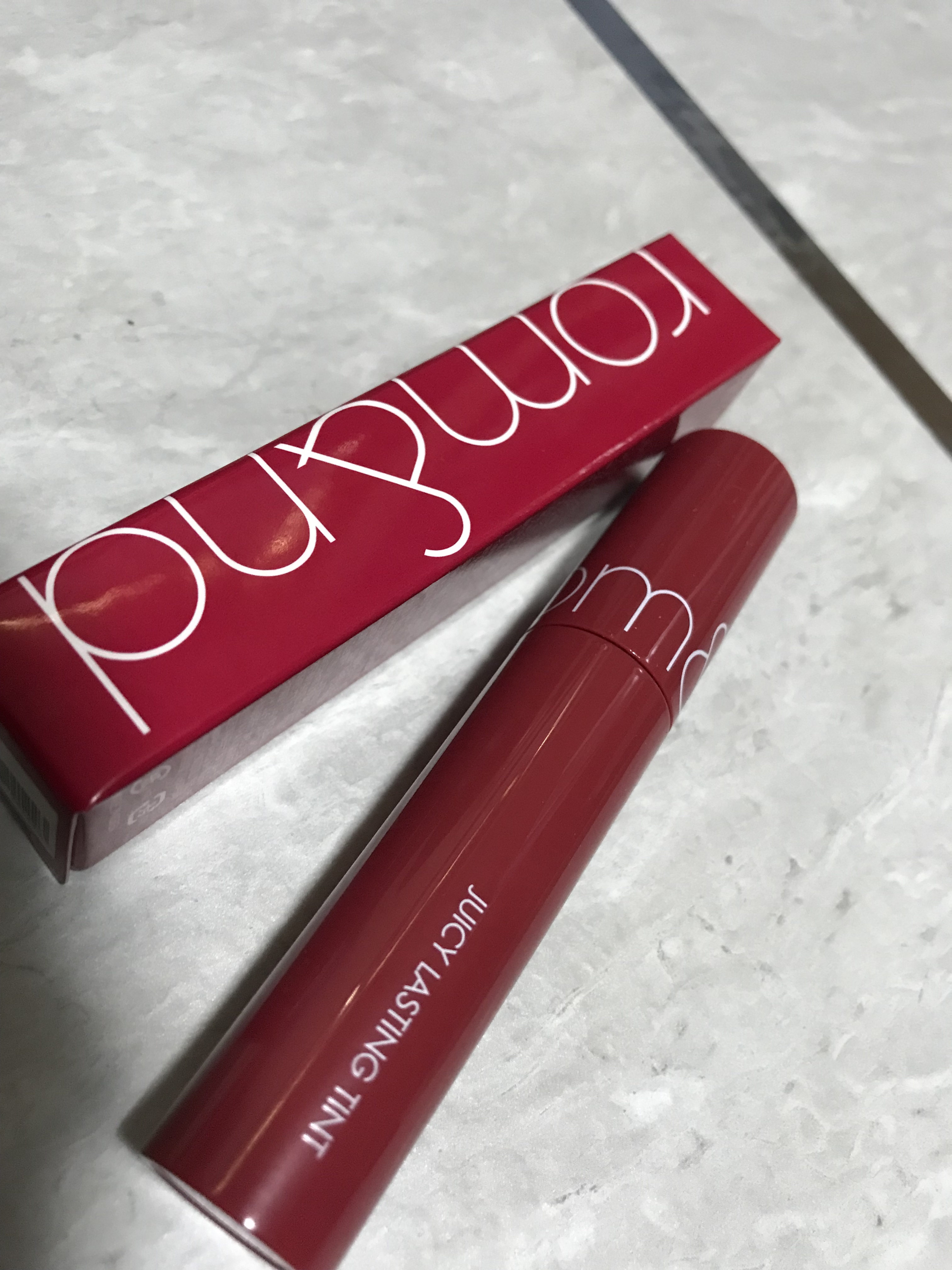 ジューシーラスティングティント/rom&nd/リップティントを使ったクチコミ（3枚目）