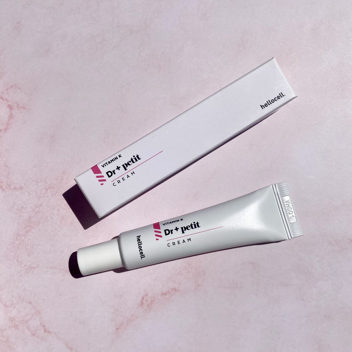 最近お気に入りのクリーム

Vitamin K Dr. Petit Cream
(ビタミンKドクタープチクリーム)

名前の通り、韓国の皮膚科さん(Dr. Petit)と
作ったビタミンK配合のクリーム✨
hellocell(ハローセル)さ