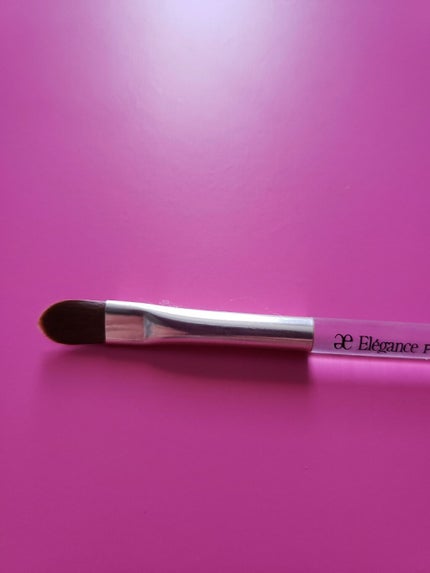 ブラッシュ 12/Elégance/メイクブラシを使ったクチコミ(3枚目)