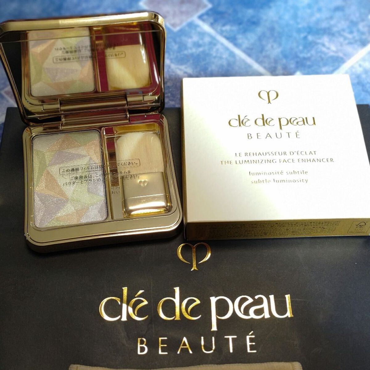 クレ・ド・ポー ボーテ レオスールデクラ/クレ・ド・ポー ボーテ/パウダーハイライトを使ったクチコミ(1枚目)