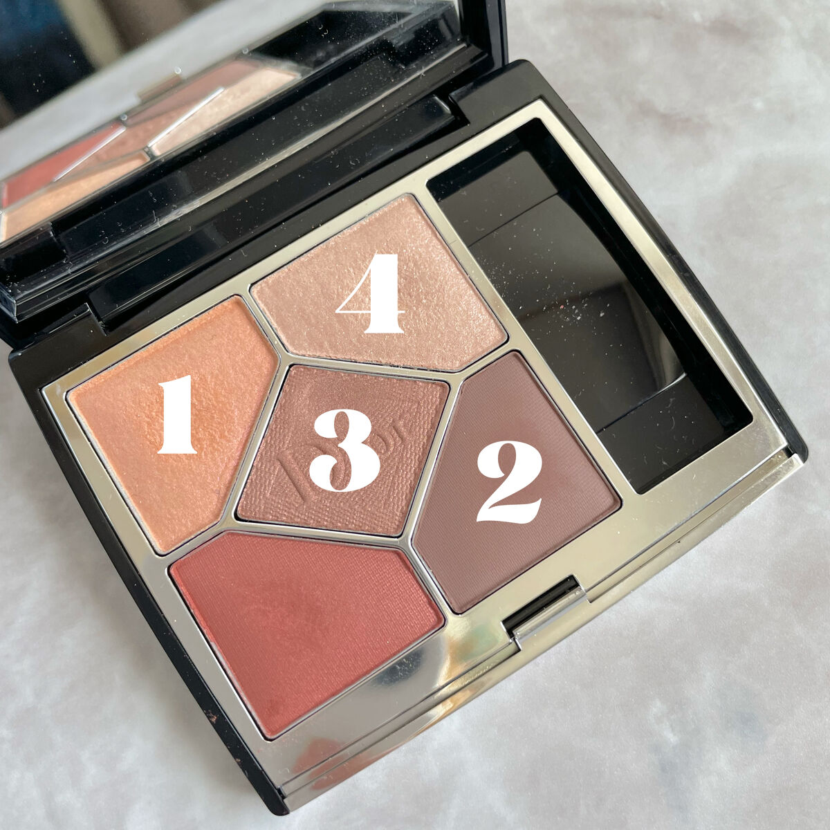【旧】サンク クルール クチュール/Dior/アイシャドウパレットを使ったクチコミ（3枚目）
