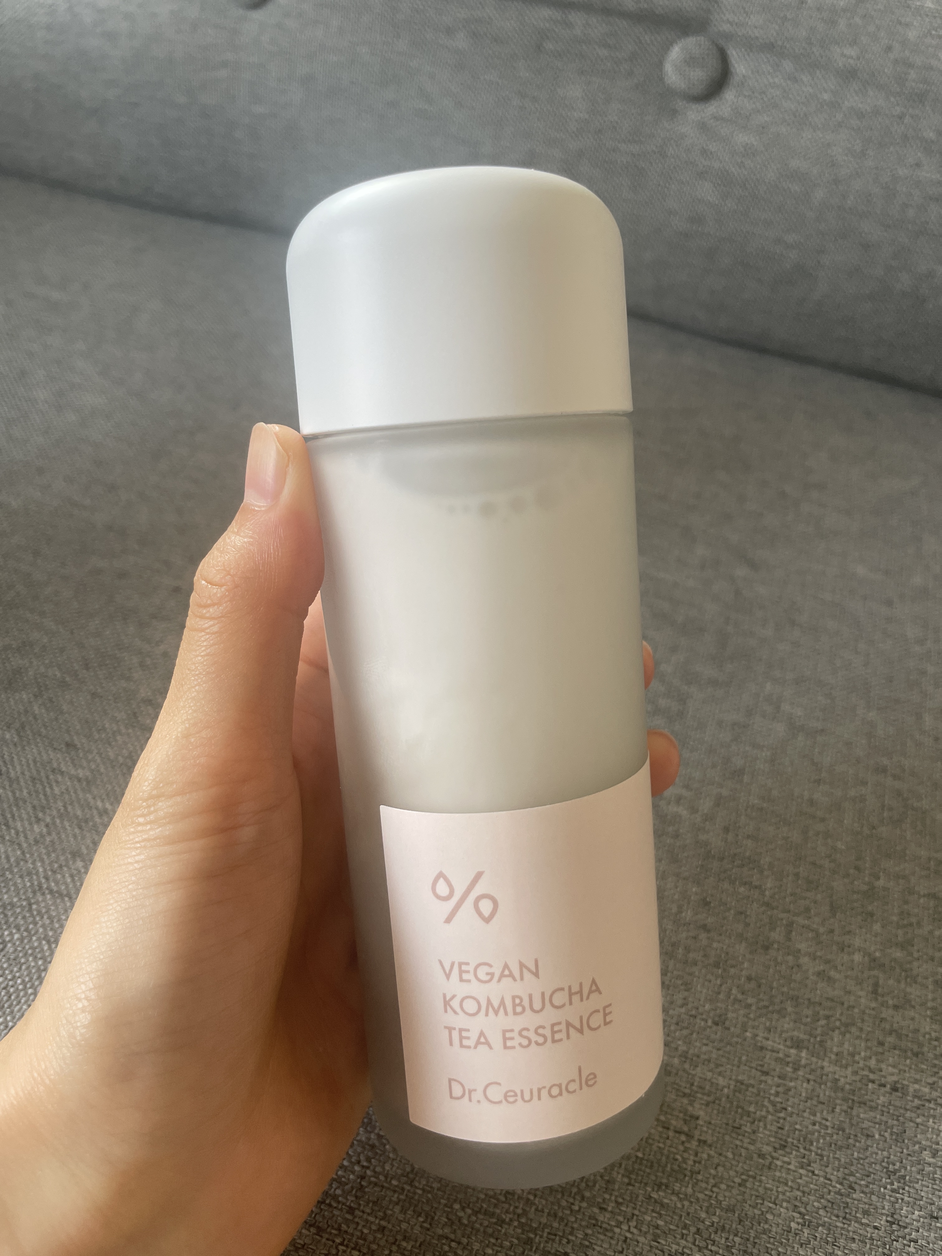 ヴィーガンコンブチャ ティー エッセンス/Dr.Ceuracle/オールインワン化粧品を使ったクチコミ（2枚目）