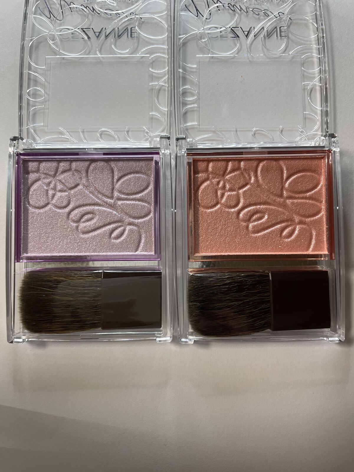 パールグロウニュアンサー/CEZANNE/パウダーハイライトを使ったクチコミ（2枚目）