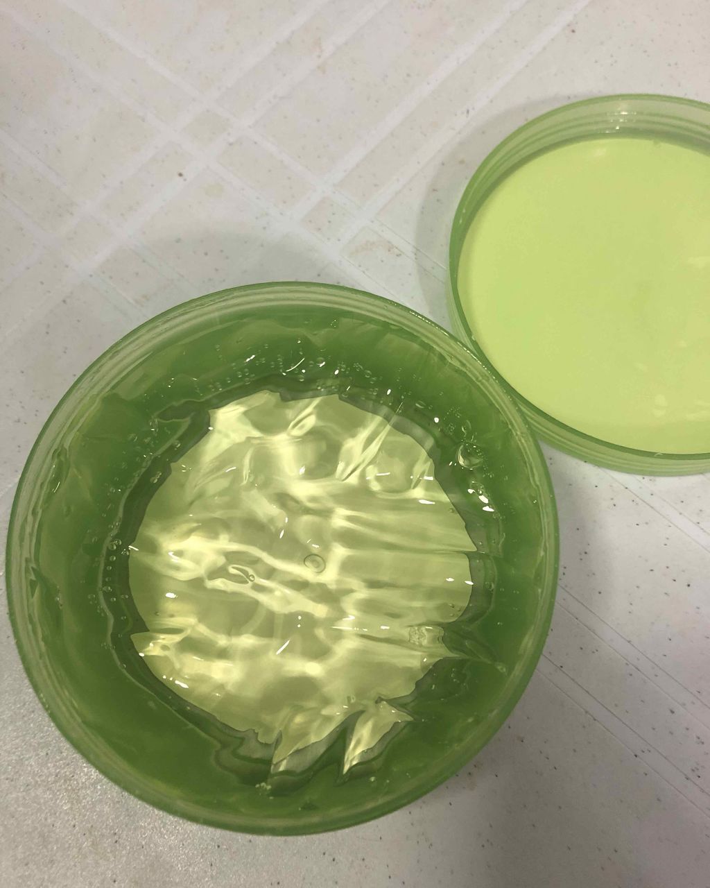 マイルド&モイスチャーアロエジェル/ネイチャーリパブリック/ボディローションを使ったクチコミ(2枚目)