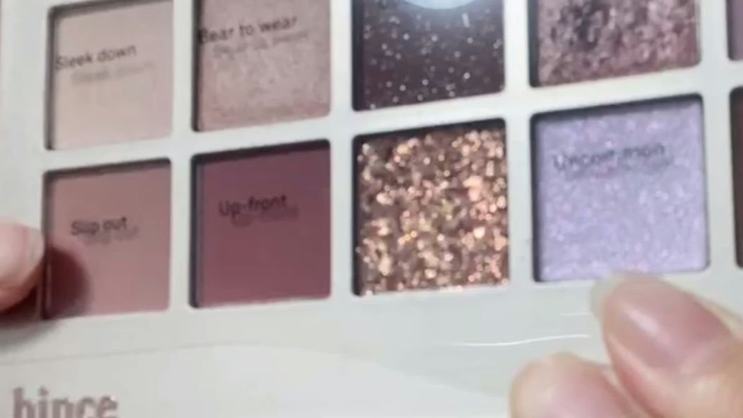 ニューデップスアイシャドウパレット 02 オフ･バランス/hince/アイシャドウパレットを使ったクチコミ（2枚目）