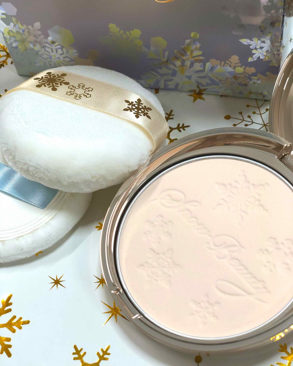 スノービューティー スノービューティー ホワイトニング フェースパウダー 2018のクチコミ「⭐️購入理由⭐️
みなさん２０１９年のスノービューティー予約しましたか❓❗️今年は増税対策に７.....」（2枚目）