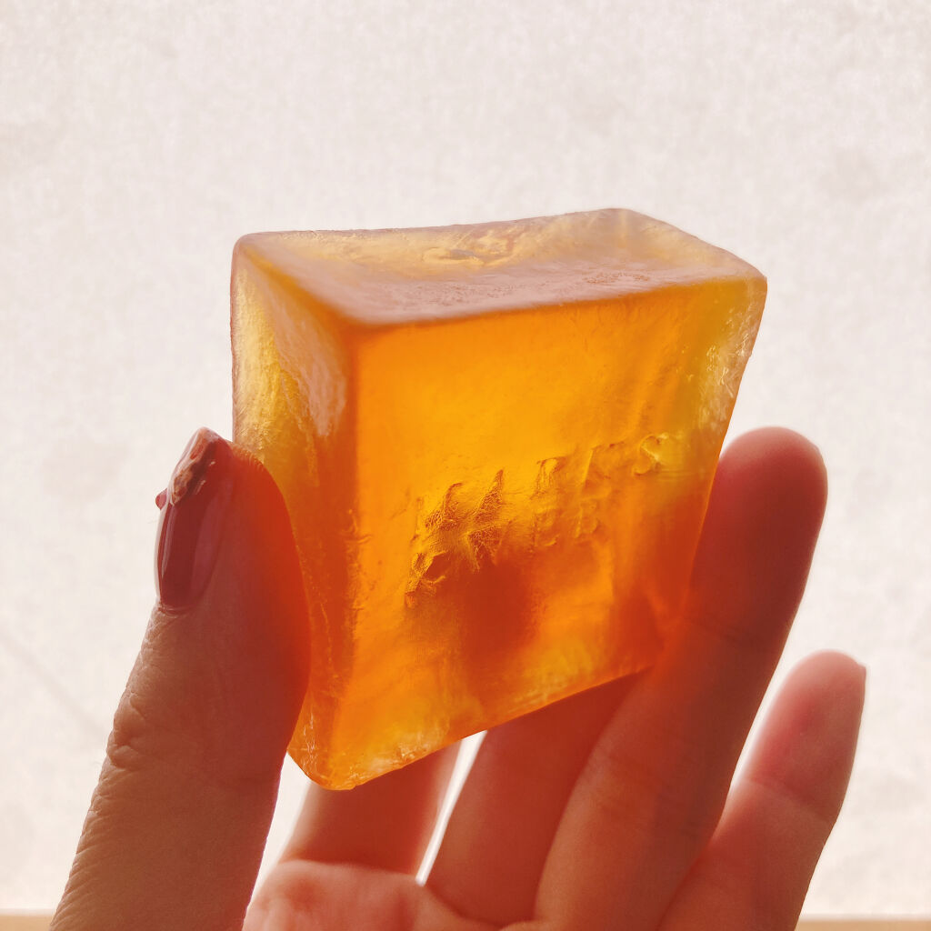 MARKS&WEB ハンドメイドボタニカルソープ ジャスミンのクチコミ「MARKS&WEB
ハンドメイドボタニカルソープ ジャスミン

ほぼ使い切って小さくなってます.....」（3枚目）