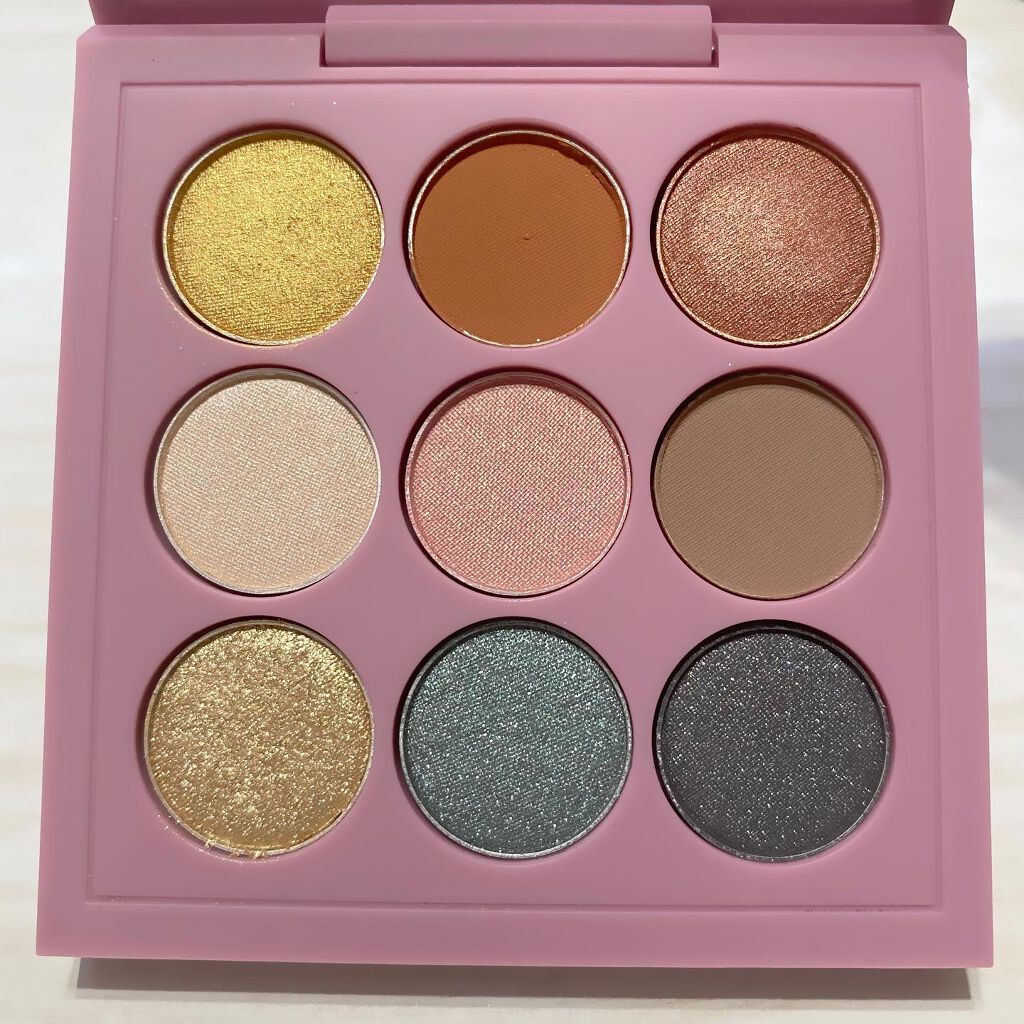 スモール アイシャドウ X 9: ファイティング フォー ザ ビューティー オブ フルイディティ/M・A・C/アイシャドウパレットを使ったクチコミ（2枚目）