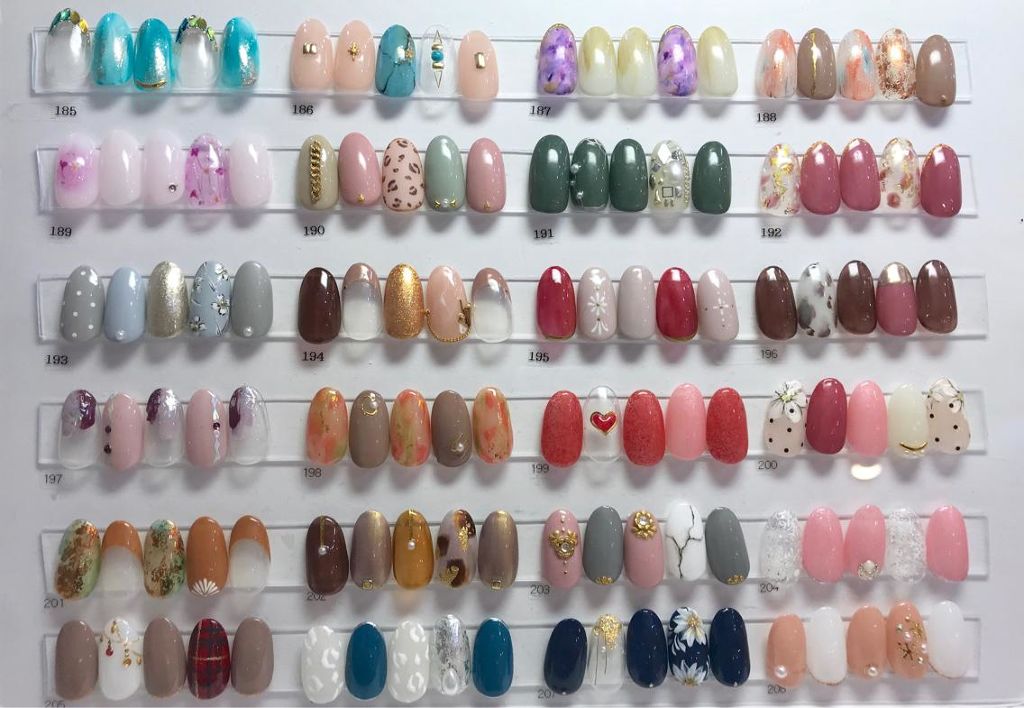 minimo公式アカウント on LIPS 「LaraCespedes所属・川崎可南子のネイルデザイン#ネイ..」(1枚目)